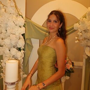 Meet your Posher, Sabreen